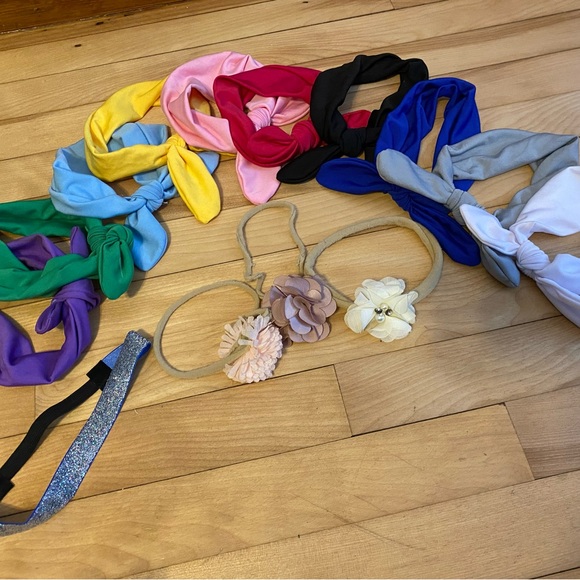 Assortment of Baby/Toddler Headbands - Picture 3 of 3
